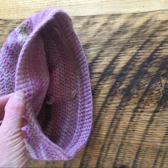 Handmade crochet hat size L - Picture 2 of 2